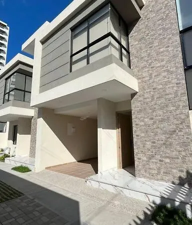 Hermosa Casa Cerca De Zona Historica